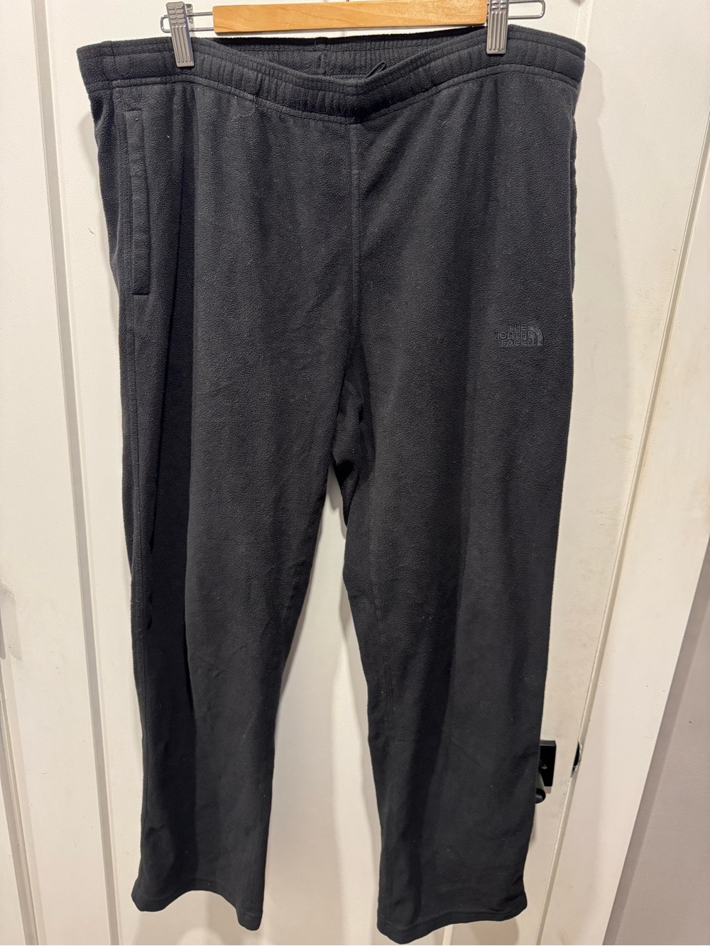 The North Face Men’s Polartec Black Fleece Pants (M)